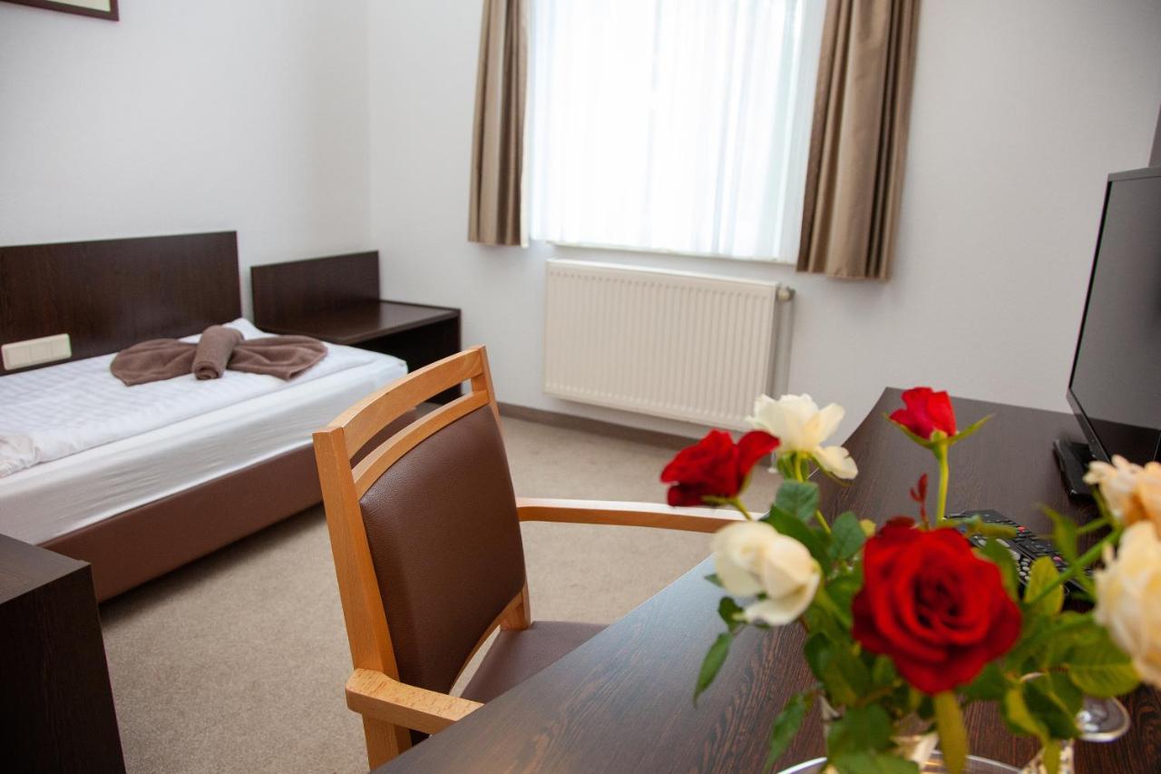 Seehotel Zum Loewen Strasen 외부 사진
