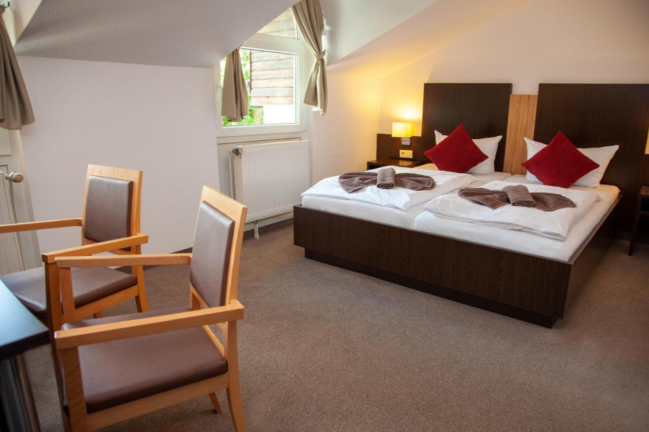 Seehotel Zum Loewen Strasen 외부 사진