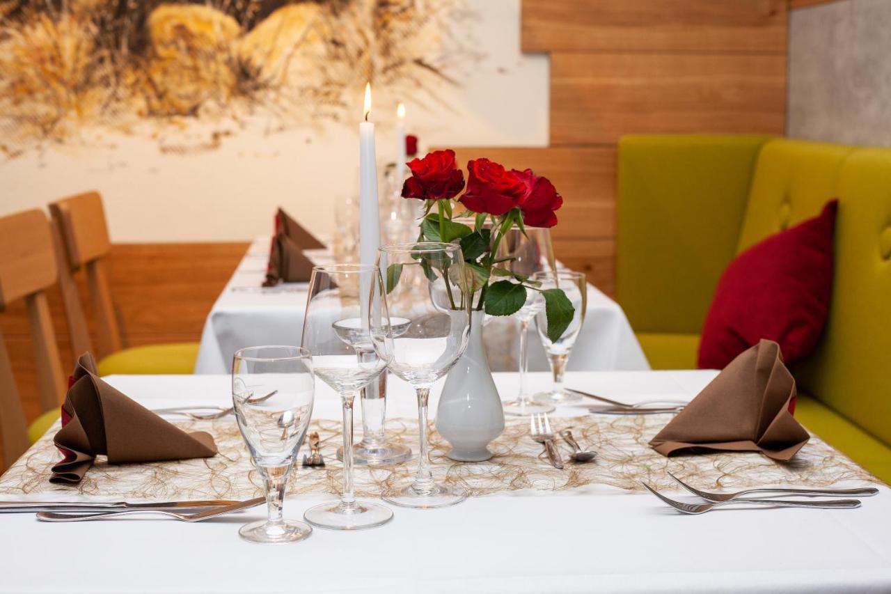 Seehotel Zum Loewen Strasen 외부 사진